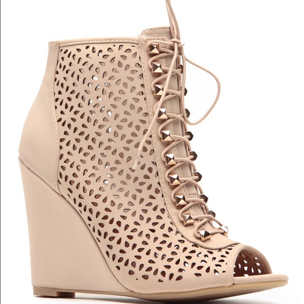 Bamboo nude peep toe floral cut out wedge shoe